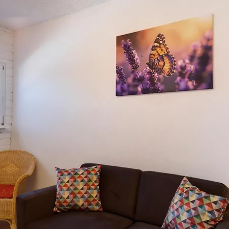 La Fleur Apartment *