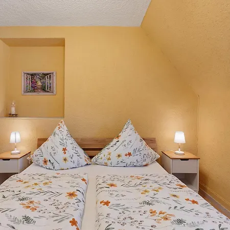 La Fleur Apartment *
